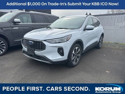 2025 Ford Escape Platinum