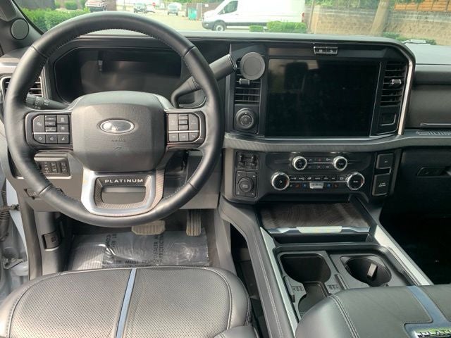 2025 Ford F-350SD Platinum