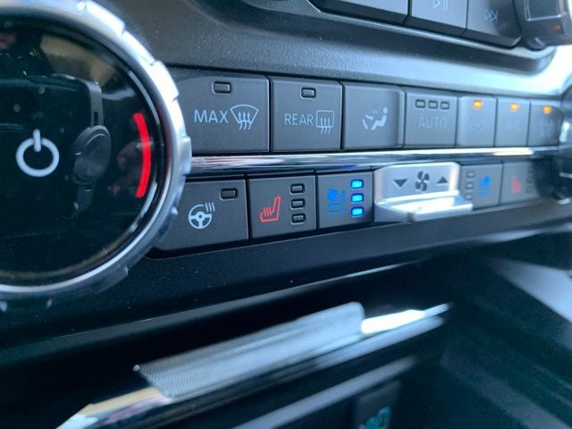 2025 Ford F-350SD Lariat DRW