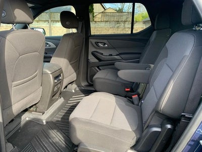 2022 Chevrolet Traverse LT Cloth w/2FL