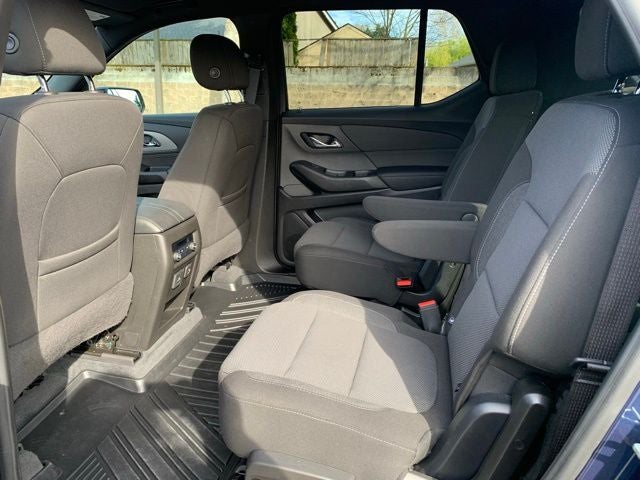 2022 Chevrolet Traverse LT Cloth w/2FL