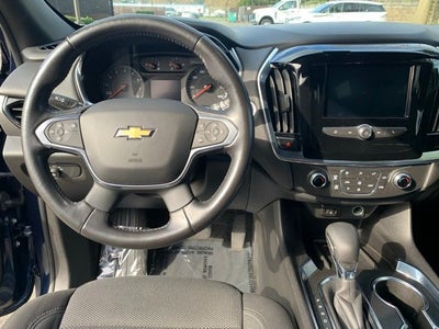 2022 Chevrolet Traverse LT Cloth w/2FL