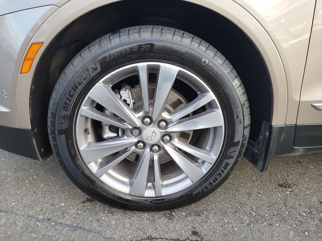 2022 Cadillac XT5 Premium Luxury