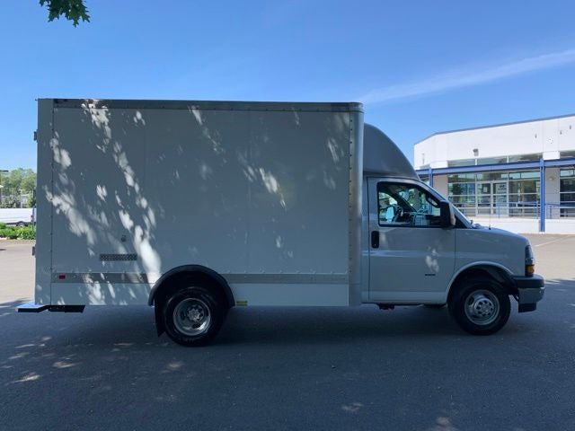 2024 Chevrolet Express 3500 Work Van Cutaway