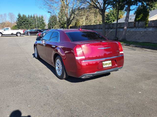 2017 Chrysler 300 C