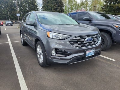 2022 Ford Edge Titanium