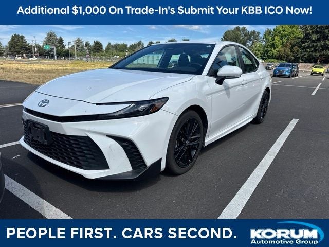 2025 Toyota Camry SE