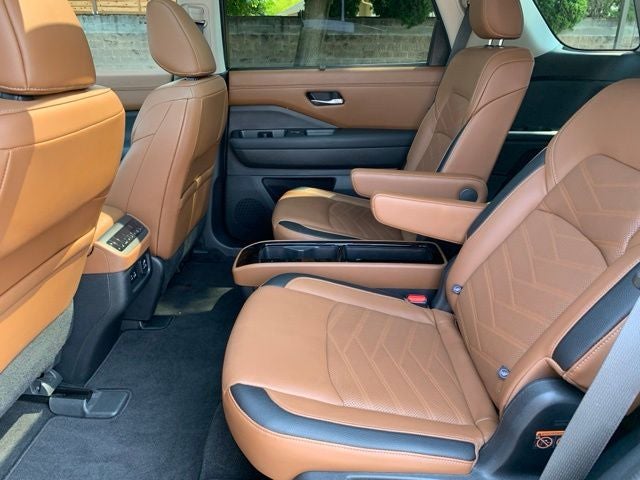 2022 Nissan Pathfinder Platinum