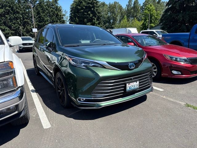 2024 Toyota Sienna Platinum 7 Passenger