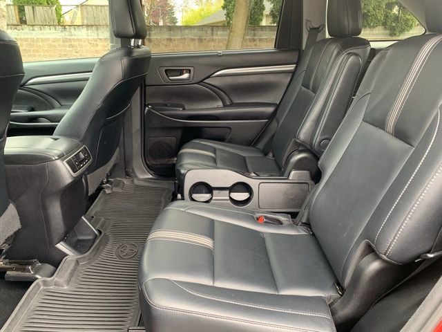 2018 Toyota Highlander SE