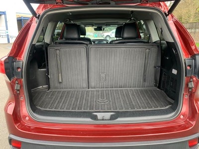 2018 Toyota Highlander SE