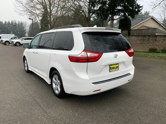 2019 Toyota Sienna LE 7 Passenger