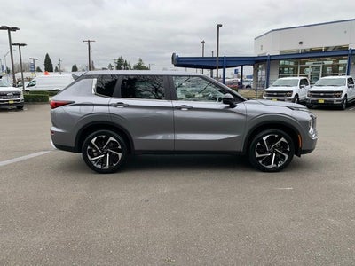 2022 Mitsubishi Outlander SE