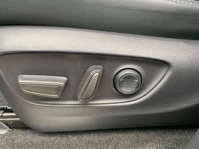 2024 Toyota Land Cruiser 4WD (Natl)