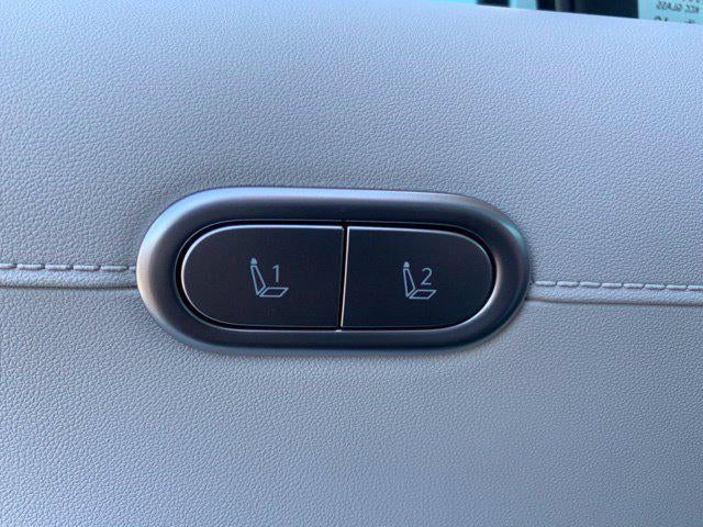 2027 Hyundai PALISADE HYBRID SEL Premium 8P