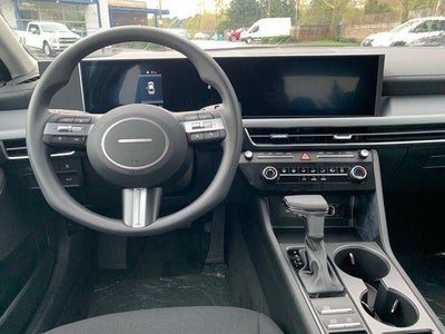 2025 Hyundai SONATA SE