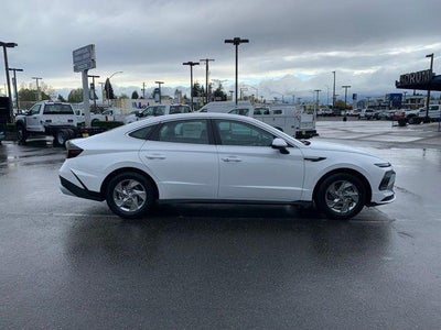 2025 Hyundai SONATA SE