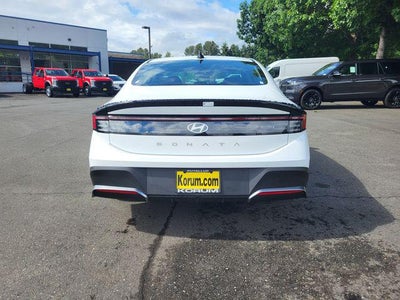2025 Hyundai SONATA SE