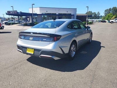 2025 Hyundai SONATA SE