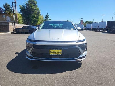 2025 Hyundai SONATA SE