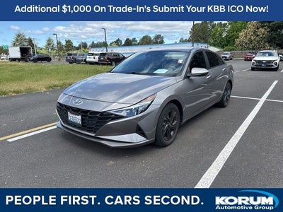 2023 Hyundai ELANTRA SEL