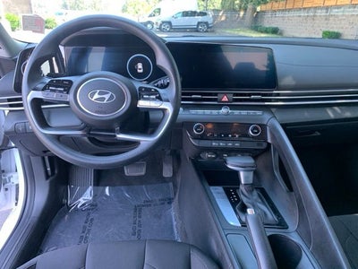 2024 Hyundai ELANTRA SEL