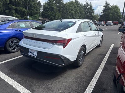 2024 Hyundai ELANTRA SEL