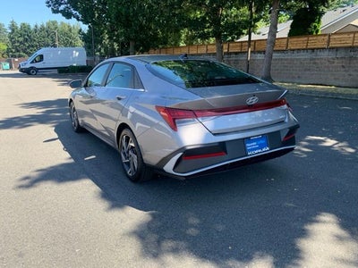 2025 Hyundai ELANTRA Limited