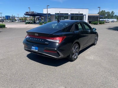 2025 Hyundai ELANTRA Limited