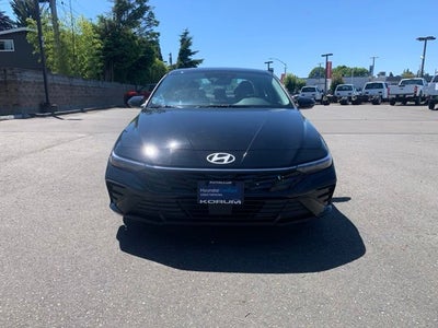 2025 Hyundai ELANTRA Limited