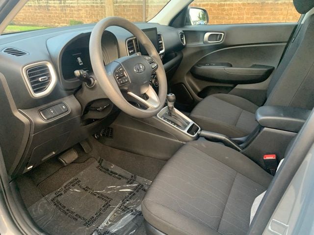 2023 Hyundai VENUE SE