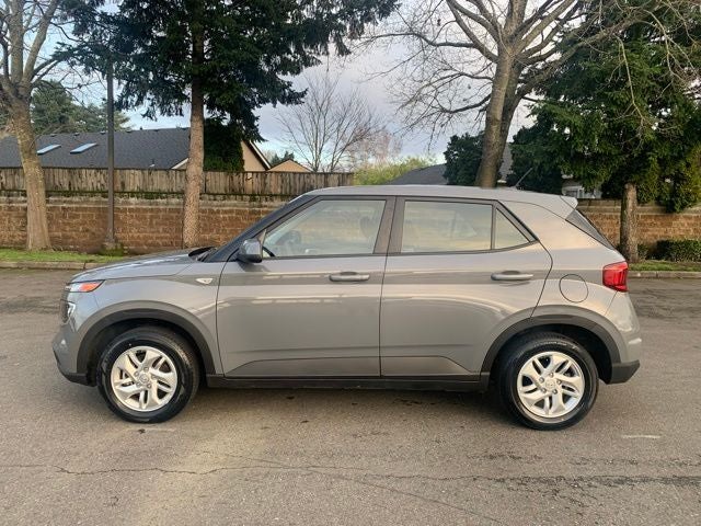2023 Hyundai VENUE SE