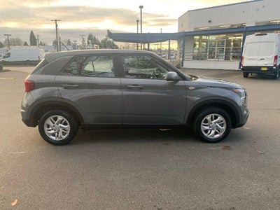 2023 Hyundai VENUE SE