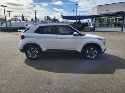 2024 Hyundai VENUE SEL