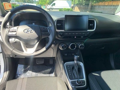 2025 Hyundai VENUE SEL