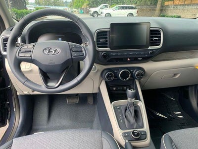 2026 Hyundai VENUE SEL W/Two-Tone Roof