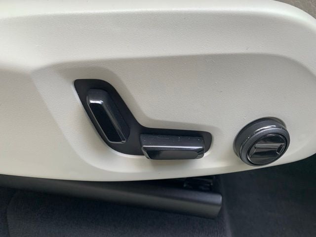 2021 Volvo XC90 T5 Momentum