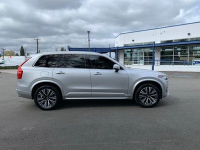 2021 Volvo XC90 T6 Momentum